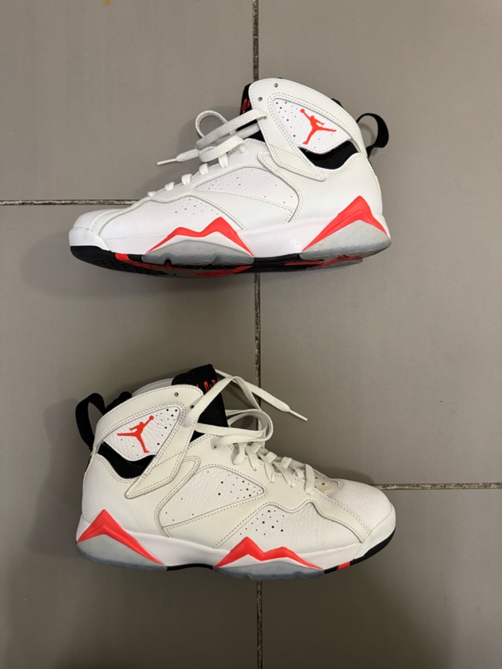 Jordan Air Jordan 7 Retro White Infrared Leather Sneaker CU9307-160